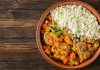 Voyage au cœur de la Tunisie : découvrez le couscous tunisien, un plat emblématique